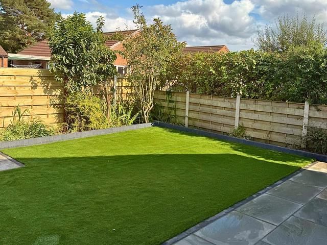 artificial-grass-1-kireth-ai